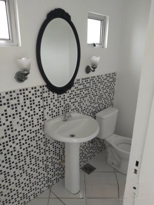 Casa com 500m², 3 dormitórios no bairro Glória em Porto Alegre para Alugar