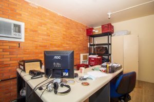 Galpão com 675m² no bairro Floresta em Porto Alegre para Alugar