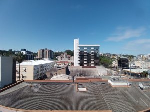 Conjunto/Sala com 25m² no bairro Menino Deus em Porto Alegre para Alugar
