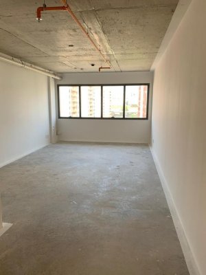 Salas/Conjuntos com 39m² no bairro Passo da Areia em Porto Alegre para Alugar