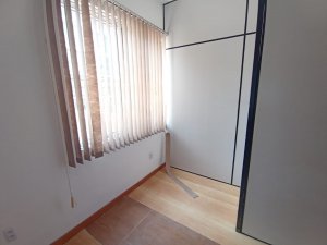 Salas/Conjuntos com 55m² no bairro Petrópolis em Porto Alegre para Alugar