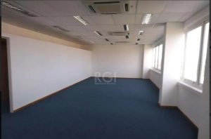 Conjunto/Sala com 244m² no bairro São João em Porto Alegre para Alugar