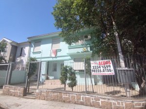 Casa com 209m², 4 dormitórios no bairro Auxiliadora em Porto Alegre para Alugar