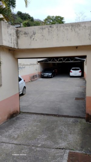 Casa com 80m², 4 dormitórios no bairro Floresta em Porto Alegre para Alugar