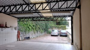 Casa com 80m², 4 dormitórios no bairro Floresta em Porto Alegre para Alugar