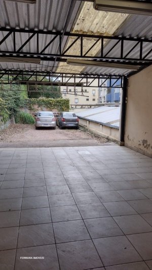 Casa com 80m², 4 dormitórios no bairro Floresta em Porto Alegre para Alugar