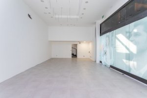 Loja com 76m² no bairro Praia de Belas em Porto Alegre para Alugar