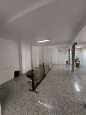Loja com 250m² no bairro Centro Histórico em Porto Alegre para Alugar