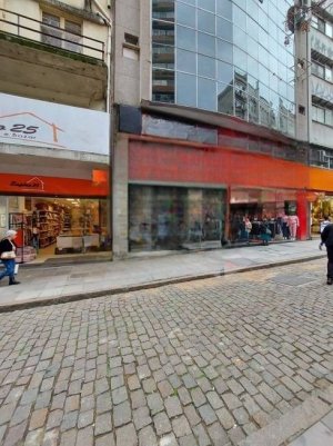 Loja com 250m² no bairro Centro Histórico em Porto Alegre para Alugar