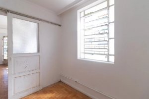 Casa com 275m², 3 dormitórios no bairro Azenha em Porto Alegre para Alugar