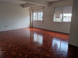 Conjunto/Sala com 40m² no bairro Petrópolis em Porto Alegre para Comprar