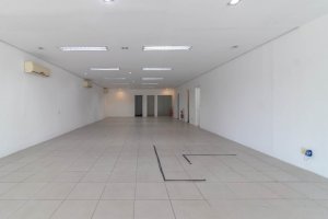 Loja com 140m² no bairro Cristo Redentor em Porto Alegre para Alugar