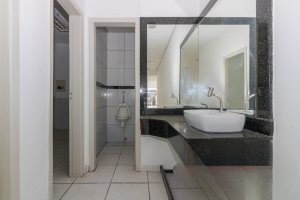 Loja com 140m² no bairro Cristo Redentor em Porto Alegre para Alugar