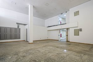 Prédio Comercial com 2.500m² no bairro Rio Branco em Porto Alegre para Alugar