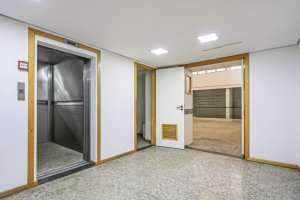 Prédio Comercial com 2.500m² no bairro Rio Branco em Porto Alegre para Alugar