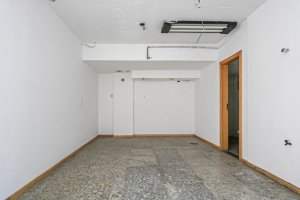 Prédio Comercial com 2.500m² no bairro Rio Branco em Porto Alegre para Alugar