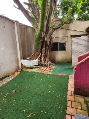 Casa Comercial com 105m² no bairro Petrópolis em Porto Alegre para Alugar