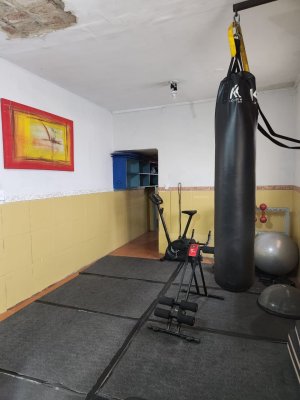 Casa Comercial com 105m² no bairro Petrópolis em Porto Alegre para Alugar