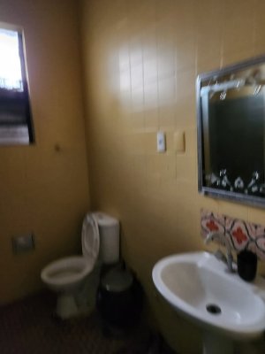 Casa Comercial com 105m² no bairro Petrópolis em Porto Alegre para Alugar