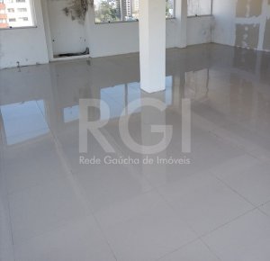 Salas/Conjuntos com 90m² no bairro Petrópolis em Porto Alegre para Alugar