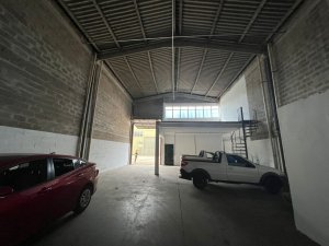 Galpão com 181m² no bairro Sarandi em Porto Alegre para Alugar