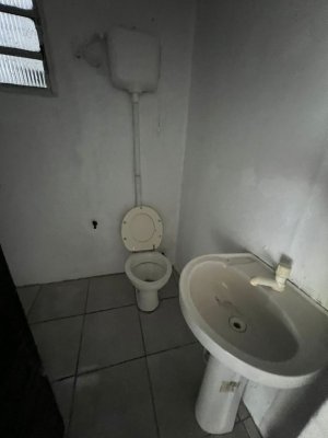 Galpão com 181m² no bairro Sarandi em Porto Alegre para Alugar