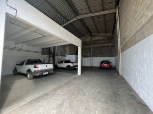 Galpão com 181m² no bairro Sarandi em Porto Alegre para Alugar