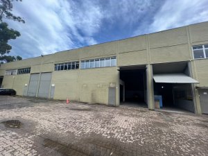 Galpão com 181m² no bairro Sarandi em Porto Alegre para Alugar