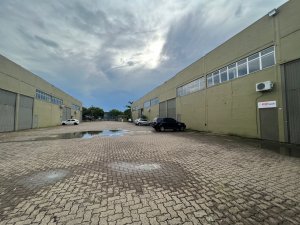 Depósito/Pavilhão com 181m² no bairro Sarandi em Porto Alegre para Alugar