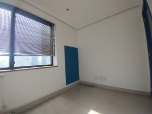 Salas/Conjuntos com 31m² no bairro Moinhos de Vento em Porto Alegre para Alugar