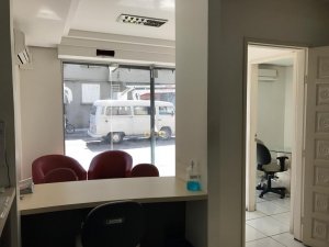 Loja com 60m² no bairro São João em Porto Alegre para Alugar