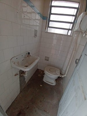 Salas/Conjuntos com 180m² no bairro Petrópolis em Porto Alegre para Alugar