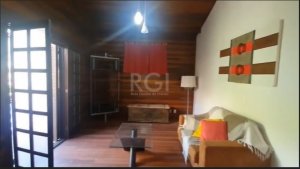 Casa com 194m², 4 dormitórios no bairro São João em Porto Alegre para Comprar