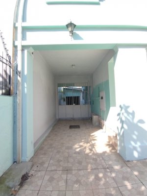 Casa com 209m², 4 dormitórios no bairro Auxiliadora em Porto Alegre para Comprar