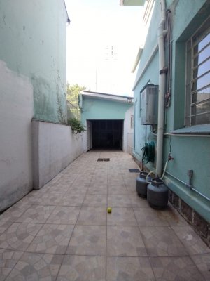 Casa com 209m², 4 dormitórios no bairro Auxiliadora em Porto Alegre para Comprar