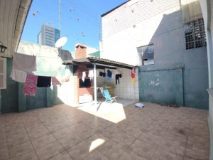 Casa com 209m², 4 dormitórios no bairro Auxiliadora em Porto Alegre para Comprar