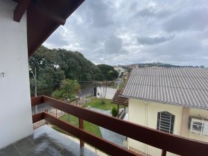 Casa com 500m², 5 dormitórios no bairro Cristal em Porto Alegre para Alugar