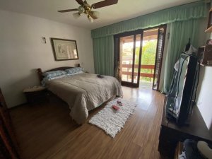 Casa com 500m², 5 dormitórios no bairro Cristal em Porto Alegre para Alugar