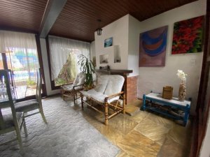 Casa com 500m², 5 dormitórios no bairro Cristal em Porto Alegre para Alugar