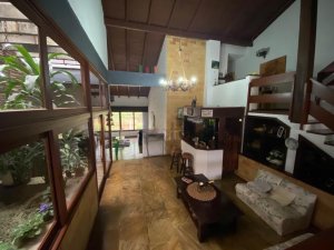 Casa com 500m², 5 dormitórios no bairro Cristal em Porto Alegre para Alugar