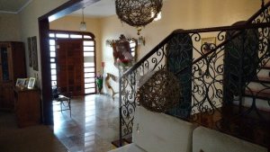 Casa com 375m², 3 dormitórios no bairro Jardim Lindóia em Porto Alegre para Alugar