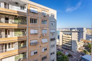 Apartamento com 58m², 2 dormitórios no bairro Centro Histórico em Porto Alegre para Alugar