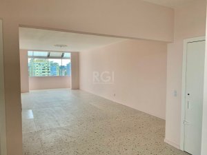 Apartamento com 146m², 3 dormitórios no bairro Centro Histórico em Porto Alegre para Comprar
