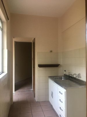 Apartamento com 72m², 1 dormitório no bairro Floresta em Porto Alegre para Alugar