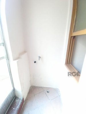 Apartamento com 72m², 1 dormitório no bairro Floresta em Porto Alegre para Alugar