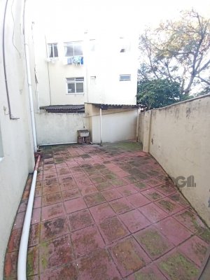 Apartamento com 72m², 1 dormitório no bairro Floresta em Porto Alegre para Alugar