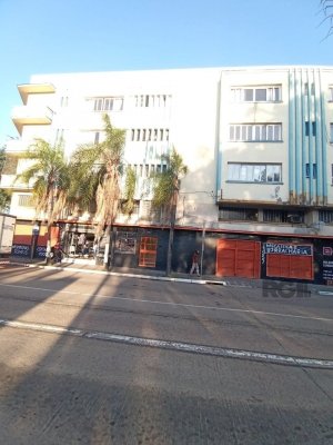 Apartamento com 72m², 1 dormitório no bairro Floresta em Porto Alegre para Alugar