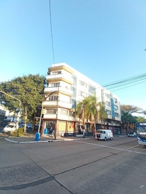 Apartamento com 72m², 1 dormitório no bairro Floresta em Porto Alegre para Alugar