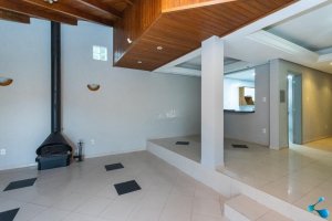 Casa com 300m², 5 dormitórios no bairro Jardim São Pedro em Porto Alegre para Comprar