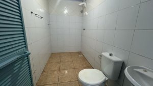 Depósito/Pavilhão com 260m² no bairro Parque Santa Fé em Porto Alegre para Alugar